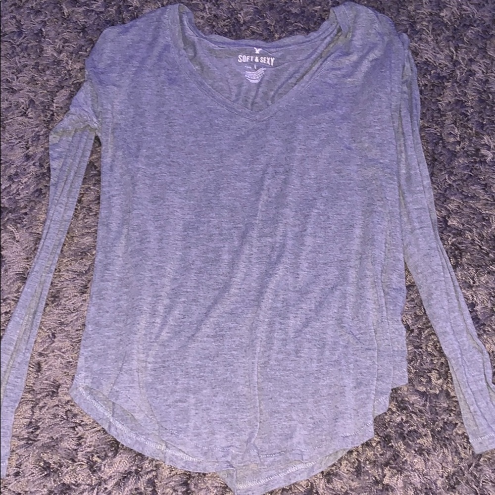 long sleeve gray shirt